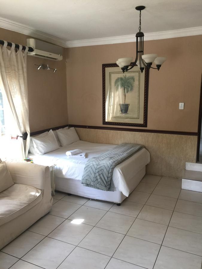 Summerview Guest Lodge Johannesburg Eksteriør billede